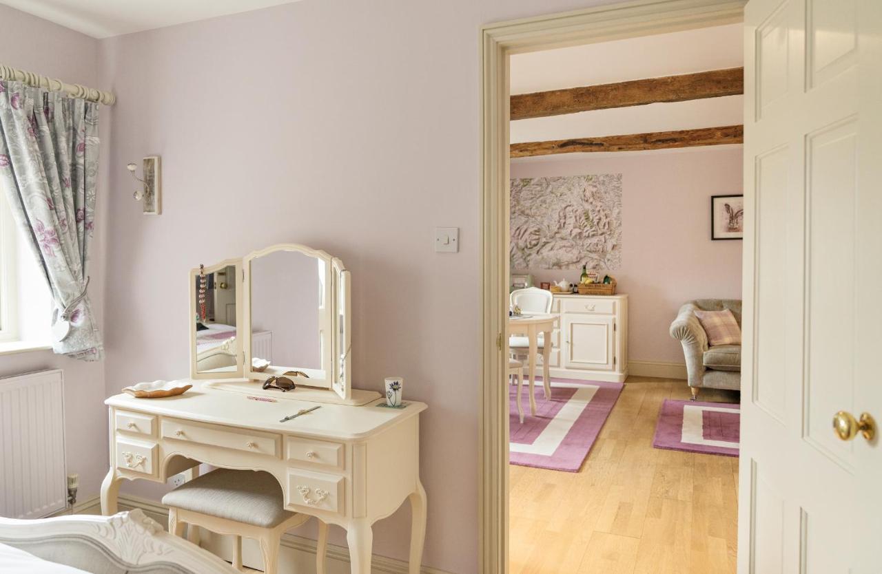 Neuadd B&B Suites Crickhowell Dış mekan fotoğraf